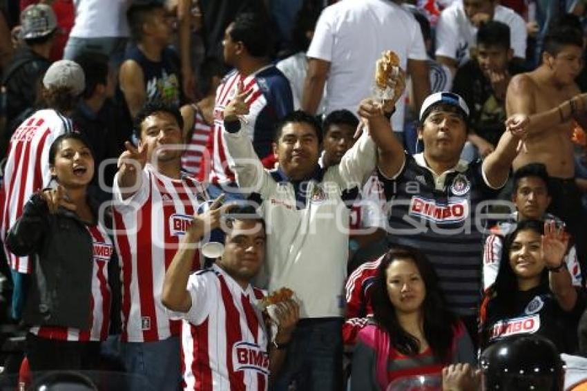 FÙTBOL . LOBOS VS CHIVAS