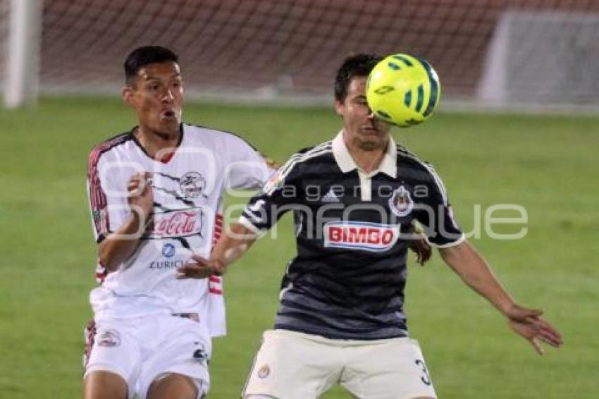 FUTBOL . LOBOS VS CHIVAS