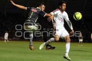 FUTBOL . LOBOS VS CHIVAS