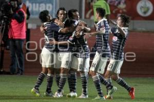 FUTBOL . LOBOS VS CHIVAS