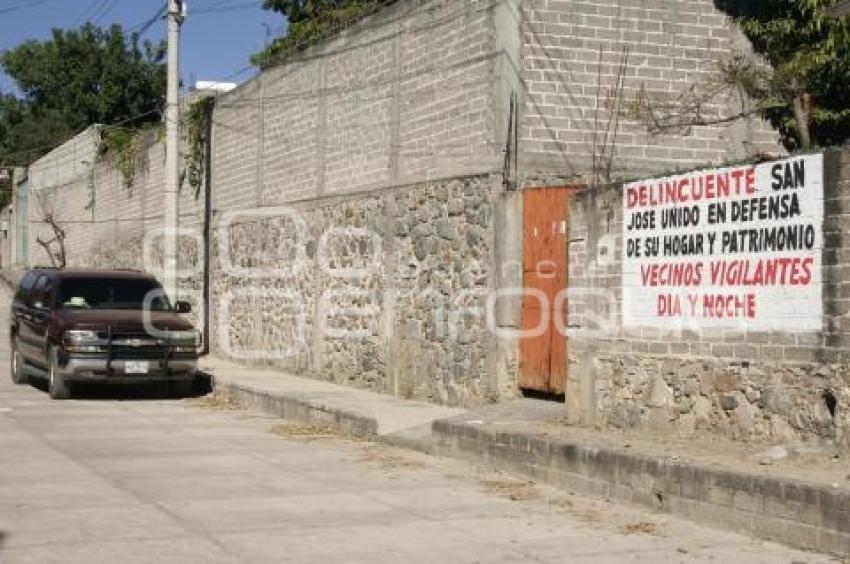 VECINOS VIGILANTES . ACATLÁN