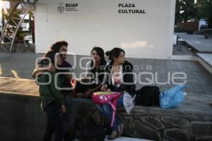 UNIVERSITARIOS . BUAP