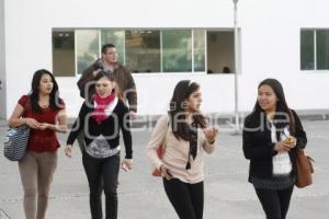 UNIVERSITARIOS . BUAP