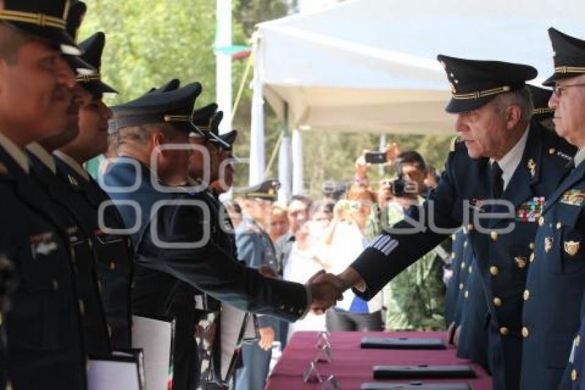 ZONA MILITAR . CEREMONIA  DE GRADUACIÓN