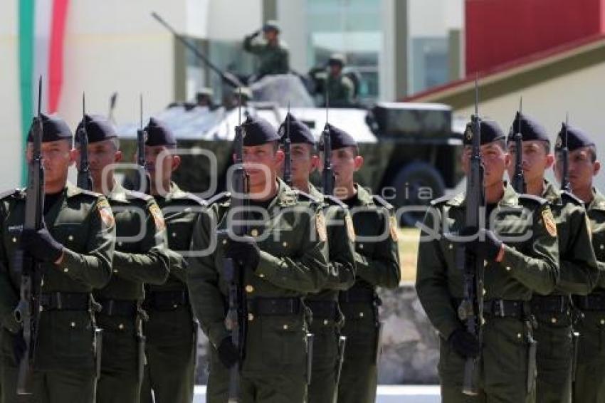 ZONA MILITAR . CEREMONIA  DE GRADUACIÓN