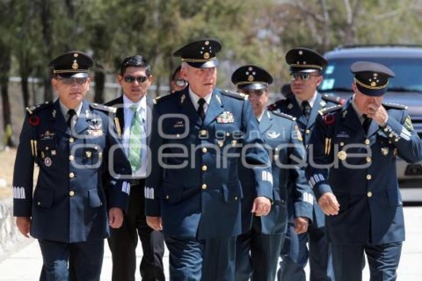 ZONA MILITAR . CEREMONIA  DE GRADUACIÓN