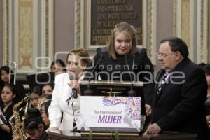 DÍA DE LA MUJER . CONGRESO