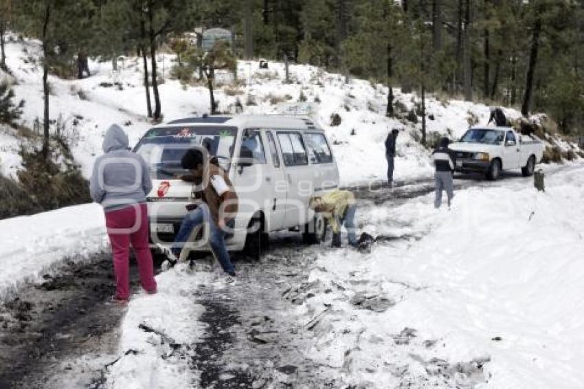 NIEVE FALDAS VOLCÁN POPOCATÉPETL