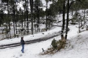 NIEVE FALDAS VOLCÁN POPOCATÉPETL