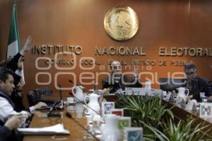 SESIÓN EXTRAORDINARIA INE