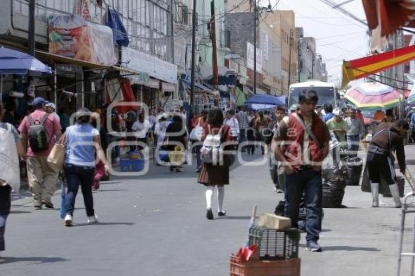 OPERATIVO AMBULANTES . MERCADO 5 DE MAYO