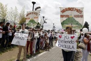 GRAN ABRAZO A LA PIRAMIDE DE CHOLULA