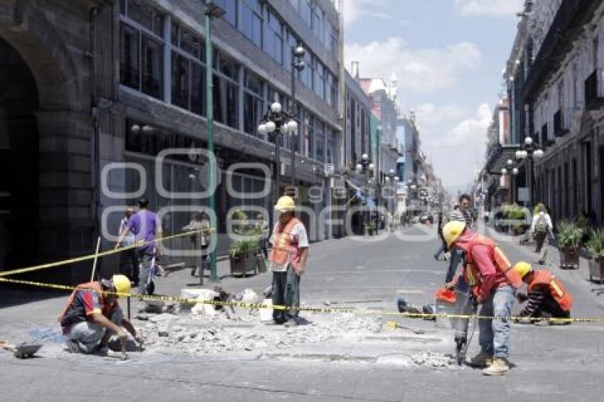 PAVIMENTO ZÓCALO