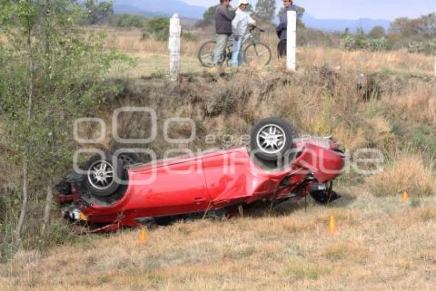 VOLCADURA AUTOPISTA