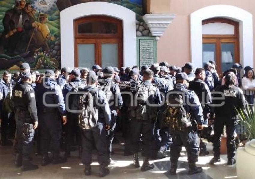 TEHUACAN. PARO LABORES POLICÍA MUNICIPAL