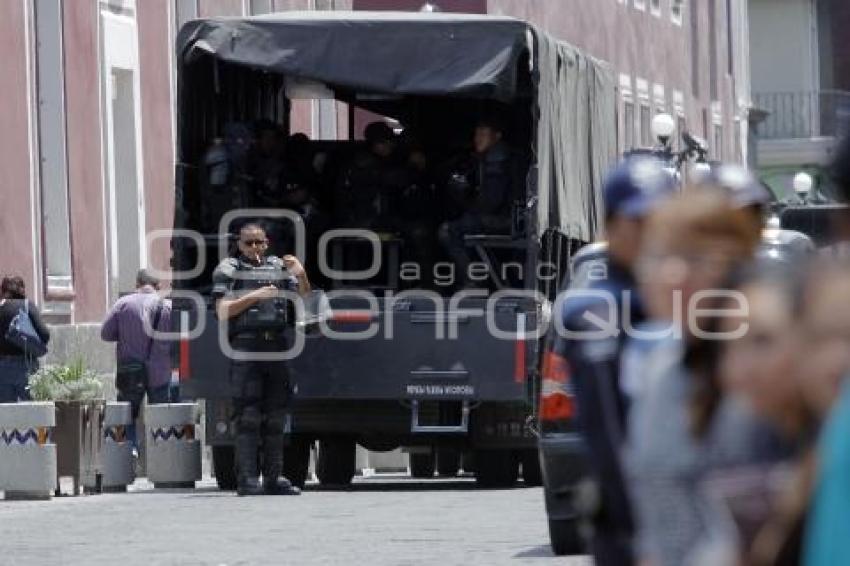 POLICÍAS . CENTRO HISTÓRICO