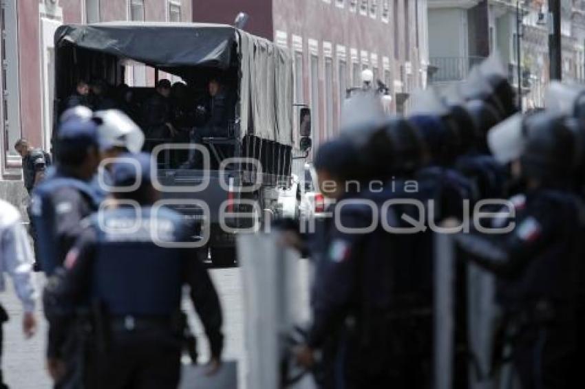 POLICÍAS . CENTRO HISTÓRICO