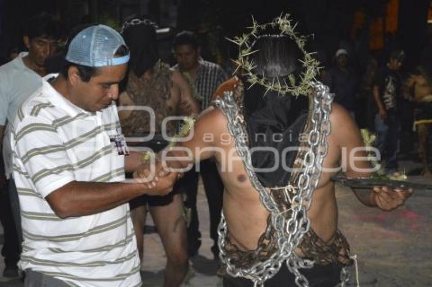 SEMANA SANTA . ENGRILLADOS