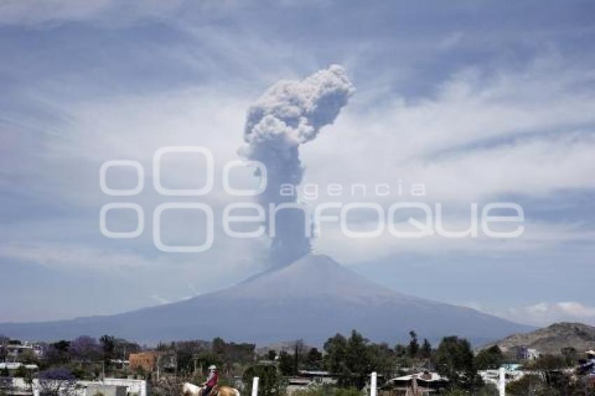 FUMAROLA . VOLCÁN POPOCATÉPETL