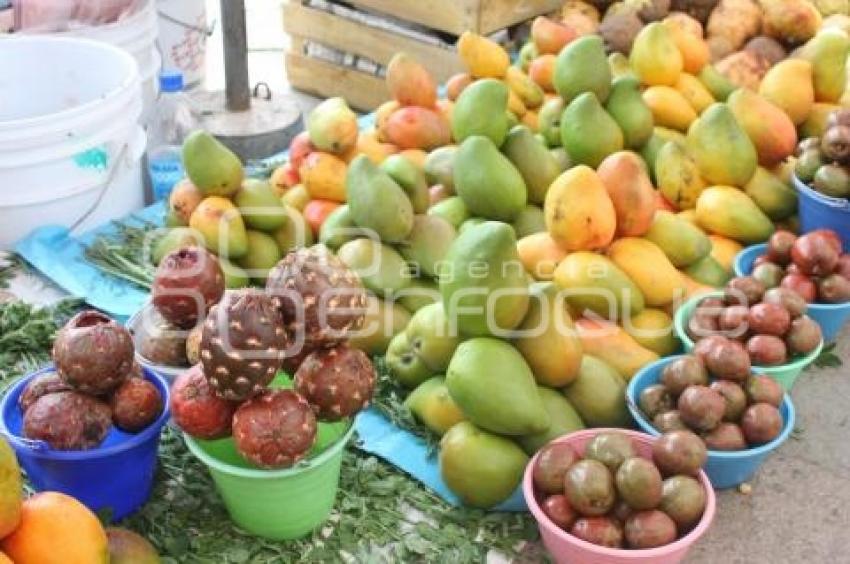 MERCADO . ACATLÁN DE OSORIO