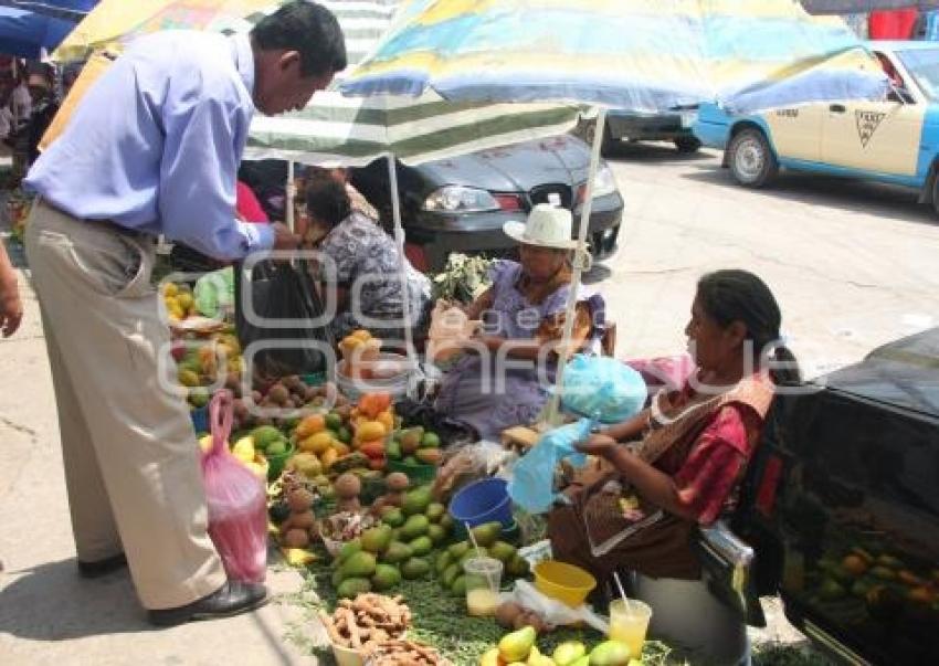 MERCADO . ACATLÁN DE OSORIO