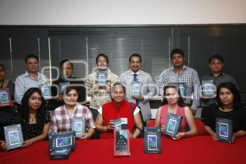 CANACOPE . ENTREGA DE TABLETAS