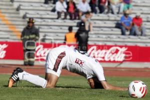 FÚTBOL . LOBOS VS CORRECAMINOS