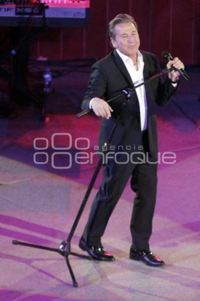 RICARDO MONTANER. PALENQUE DE LA FERIA