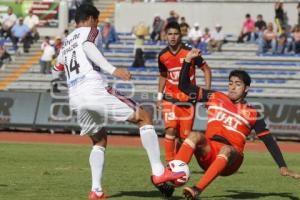 FÚTBOL . LOBOS VS CORRECAMINOS