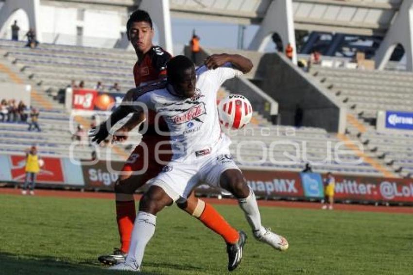 FÚTBOL . LOBOS VS CORRECAMINOS