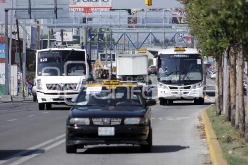 VÍA COMPARTIDA . METROBÚS