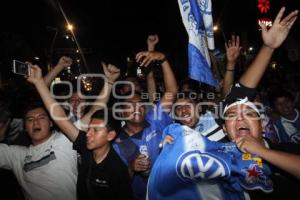 POBLANOS CELEBRAN TRIUNFO DE LA FRANJA