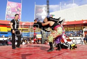 LUCHA LIBRE . FERIA DE PUEBLA