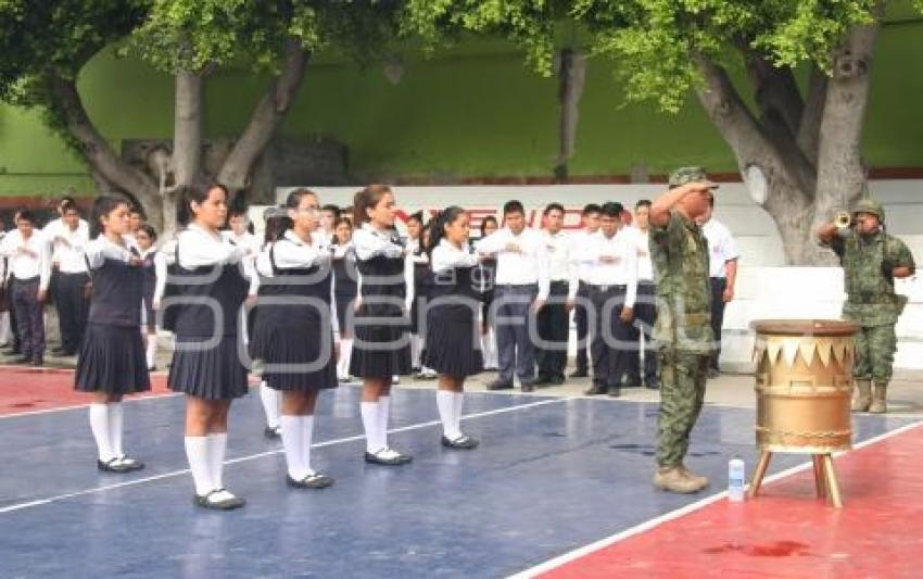 INCINERACIÓN DE BANDERA . ACATLÁN