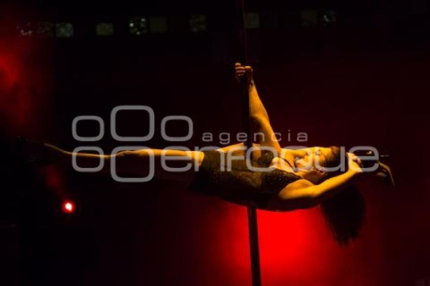DELYRIA SHOW