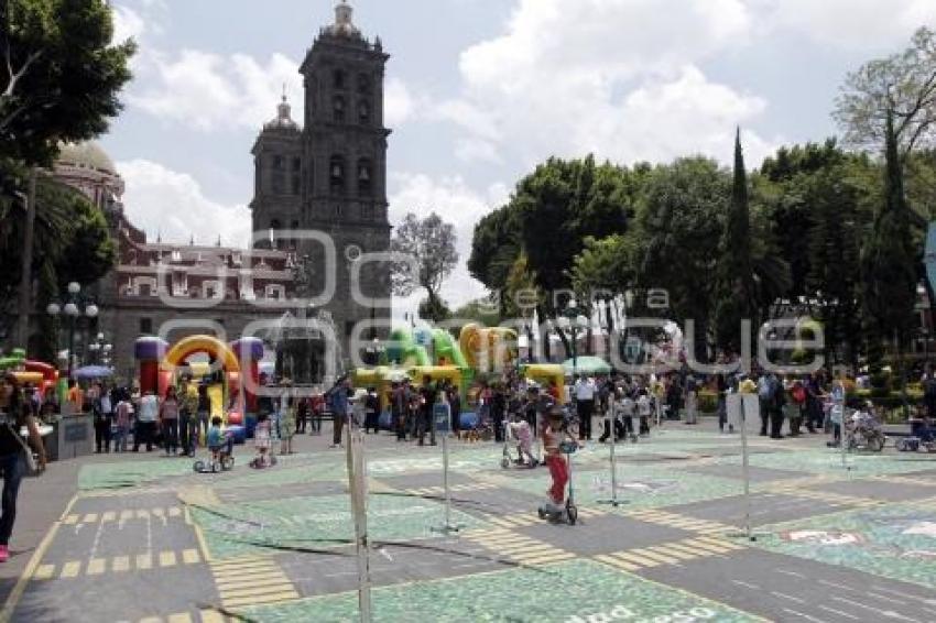 FAMILIAS ZÓCALO . DÍA DE ASUETO