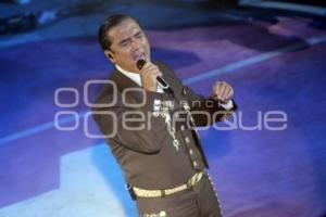 ALEJANDRO FERNANDEZ. PALENQUE DE LA FERIA