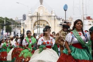 DESFILE 5 DE MAYO . ENSAYO