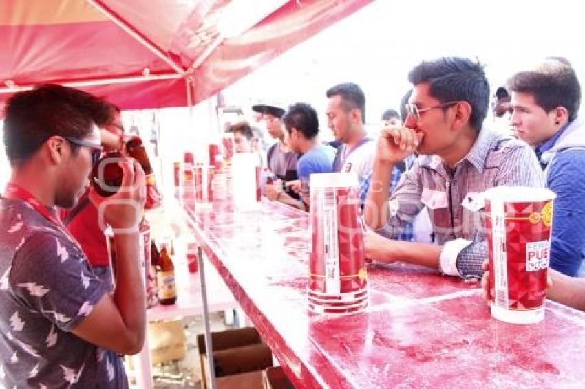 VENTA DE CERVEZA . FERIA  DE PUEBLA