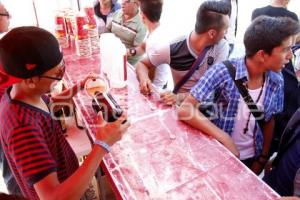 VENTA DE CERVEZA . FERIA  DE PUEBLA