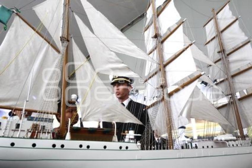 EXPOSICIÓN FUERZAS ARMADAS