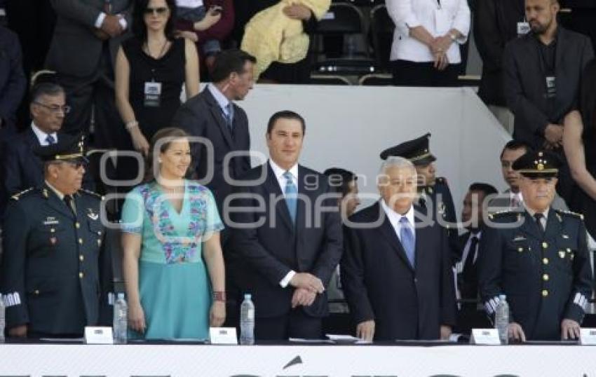 DESFILE 5 DE MAYO