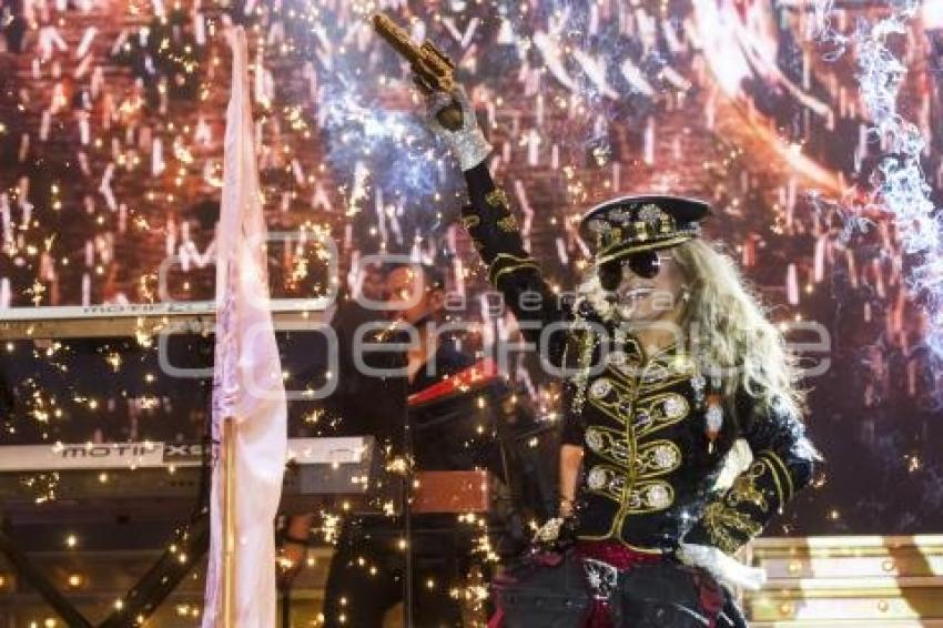 GLORIA TREVI . FERIA DE PUEBLA