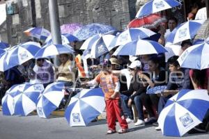 DESFILE 5 DE MAYO . PROPAGANDA ELECTORAL