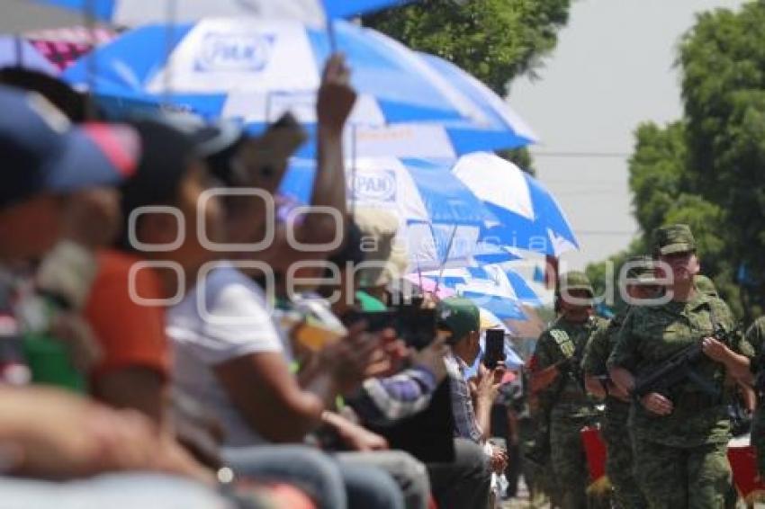 DESFILE 5 DE MAYO . PROPAGANDA ELECTORAL