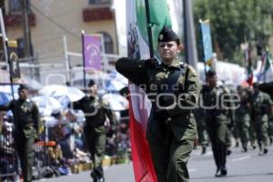 DESFILE 5 DE MAYO