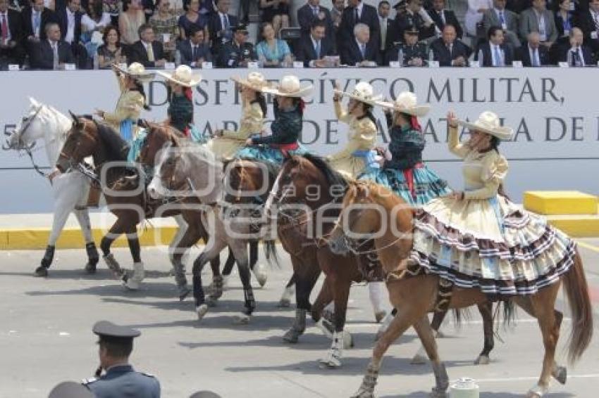 DESFILE 5 DE MAYO