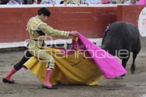 TORERO ENRIQUE PONCE