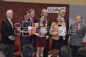 ENTREGA BECAS AL MERITO. UPAEP