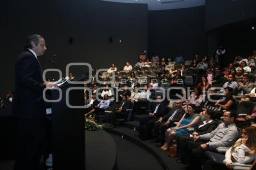 ITESM . GRADUACIÓN EMPRENDEDORES